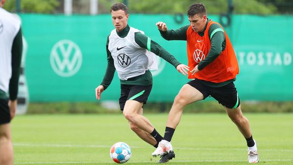 Die Spieler des VfL Wolfsburg während des Trainings.