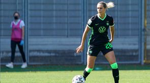 Die VfL Wolfsburg Spielerin Lena Goeßling in Aktion.