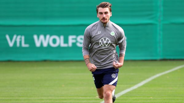 Maximilian Philipp, Neuzugang des VfL Wolfsburg, läuft beim Training. 