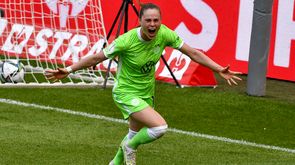 VfL Wolfsburg-Spielerin Ewa Pajor jubelt nach ihrem Siegtreffer im DFB-Pokal.